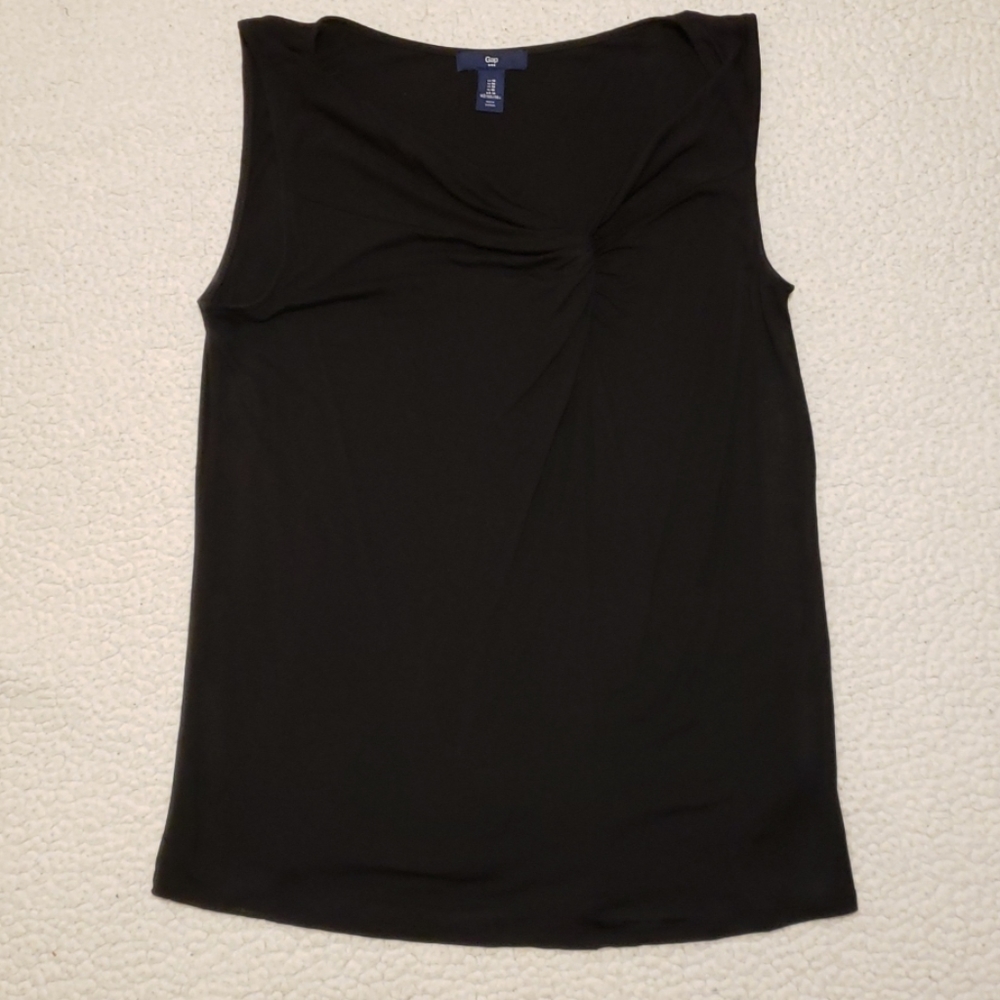 Sleeveless Tie Detail Top